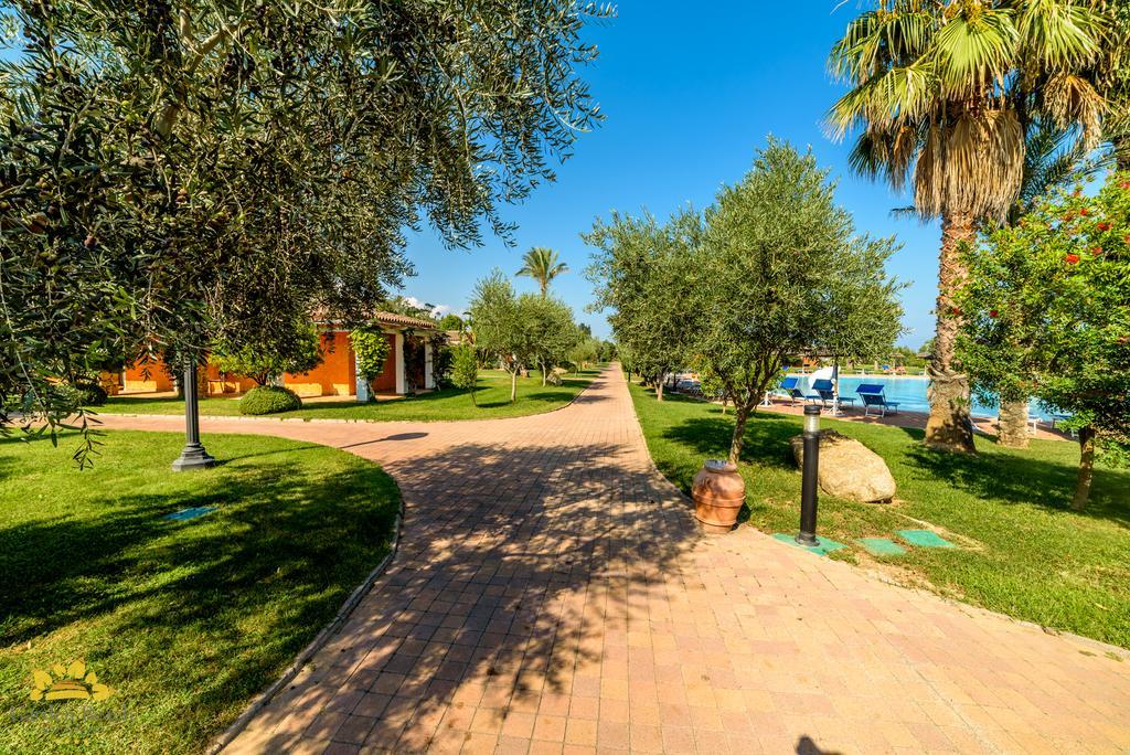 Hotel Garden Beach Castiadas Exterior photo